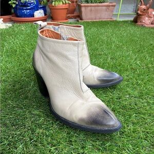 Fluevog Room 489 zip booties 8.5